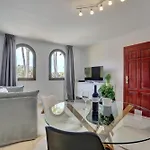 Oasis Royal F306 Apartamento *