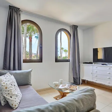 Oasis Royal F306 Apartamento *